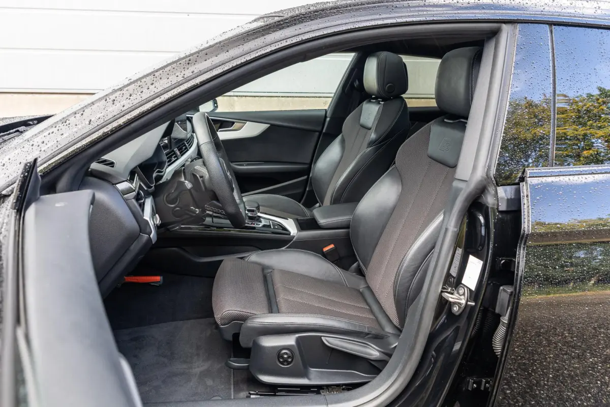 35 TFSI 150pk MHEV S Edition Competition | Panoramadak | Matrix LED | Stoelverwarming | Ambiente Lichtpakket Plus