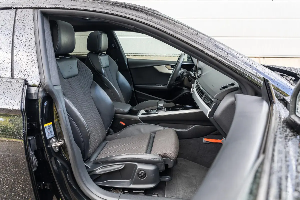35 TFSI 150pk MHEV S Edition Competition | Panoramadak | Matrix LED | Stoelverwarming | Ambiente Lichtpakket Plus