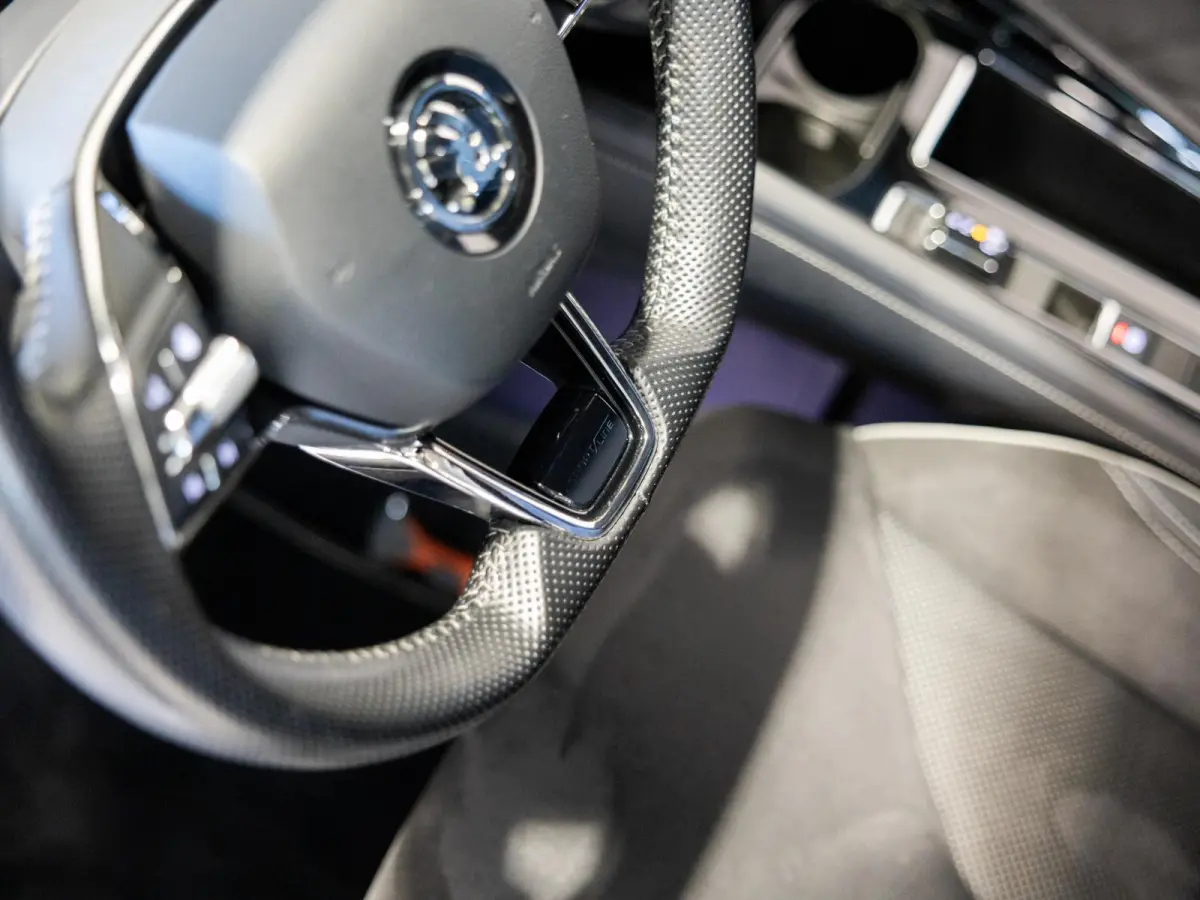 60 Sportline SOH 88% / 180pk / NAP / Achteruitrij camera / Dodehoek herkenning /