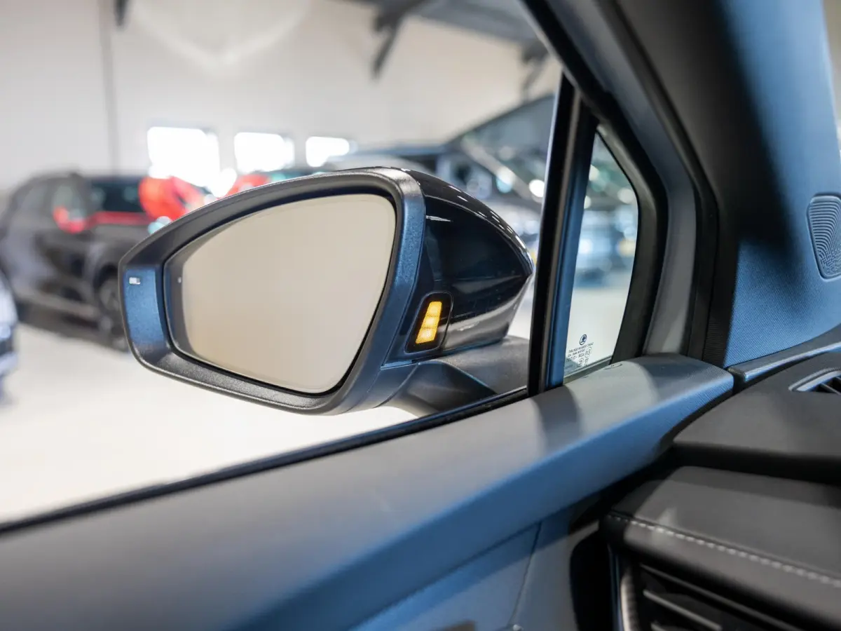 60 Sportline SOH 88% / 180pk / NAP / Achteruitrij camera / Dodehoek herkenning /