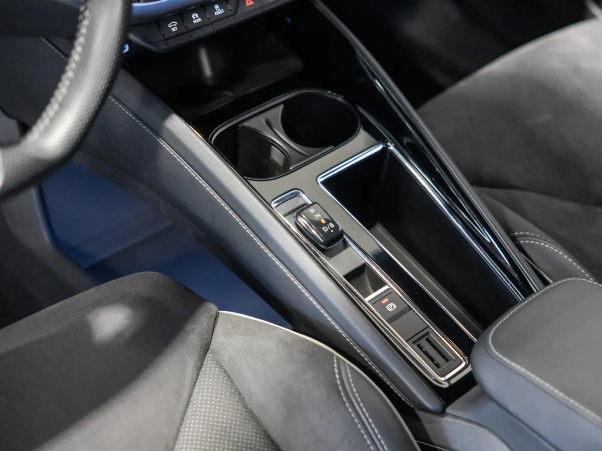 60 Sportline SOH 88% / 180pk / NAP / Achteruitrij camera / Dodehoek herkenning /