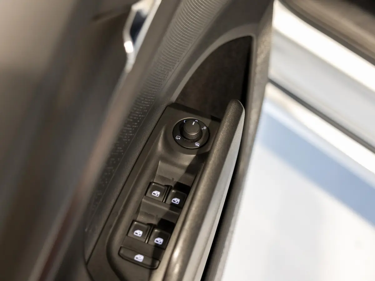 60 Sportline SOH 88% / 180pk / NAP / Achteruitrij camera / Dodehoek herkenning /