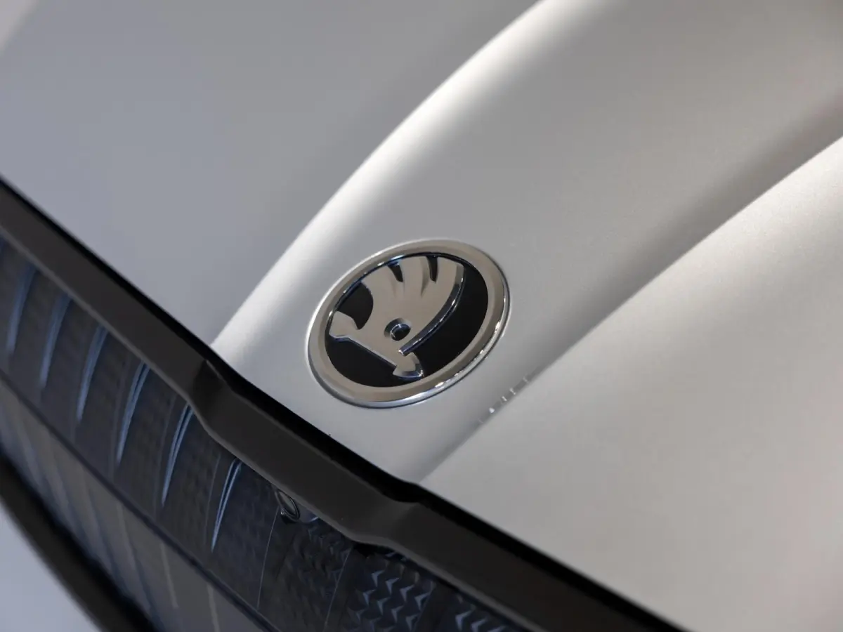 60 Sportline SOH 88% / 180pk / NAP / Achteruitrij camera / Dodehoek herkenning /