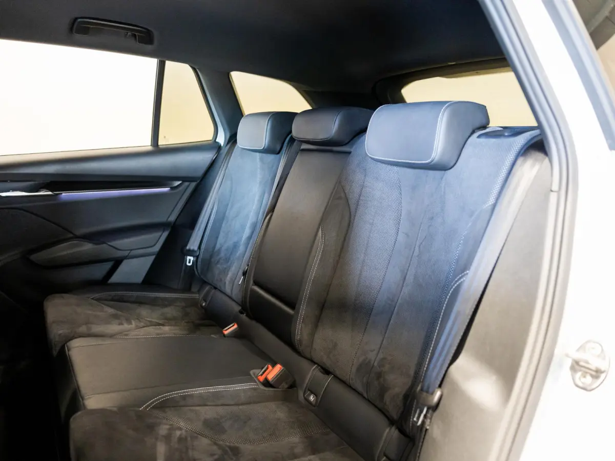 60 Sportline SOH 88% / 180pk / NAP / Achteruitrij camera / Dodehoek herkenning /