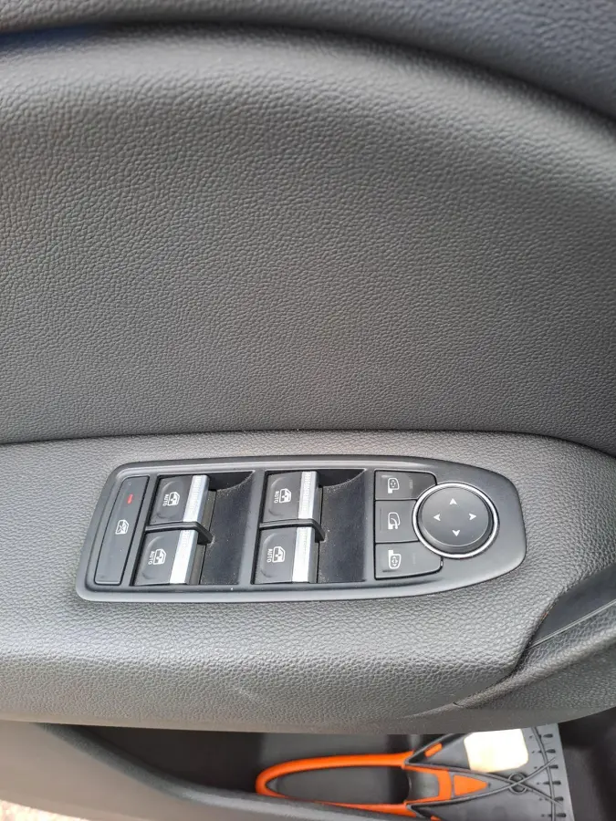 1.6 E-Tech Plug-in Hybrid 160 Intens | TREKHAAK | CAMERA | NAVIGATIE