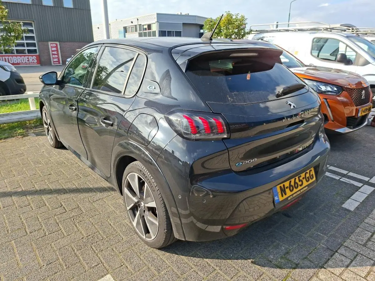 EV GT Pack 50 kWh | Fase 3 laden | Panoramadak | Navigatie | Camera | Stoelverwarming | NL auto | 1e Eigenaar |