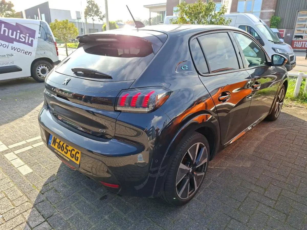 EV GT Pack 50 kWh | Fase 3 laden | Panoramadak | Navigatie | Camera | Stoelverwarming | NL auto | 1e Eigenaar |