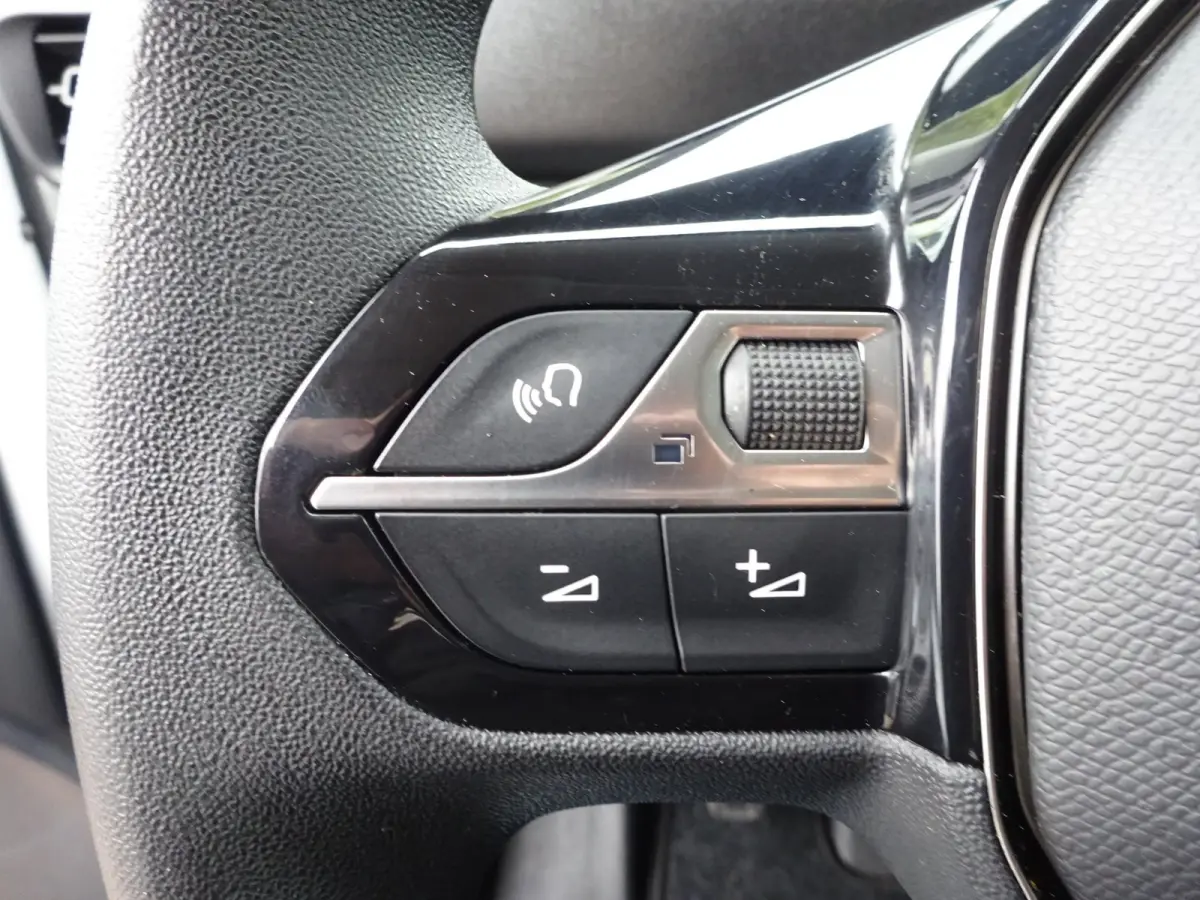 1.2 PureTech Pro BENZINE AIRCO NAVI CRUISE CONTROL PDC SCHUIFDEUR