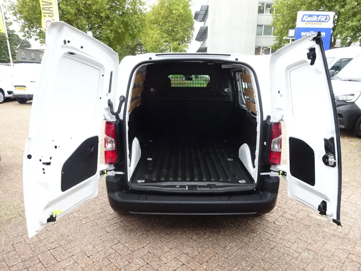 1.2 PureTech Pro BENZINE AIRCO NAVI CRUISE CONTROL PDC SCHUIFDEUR