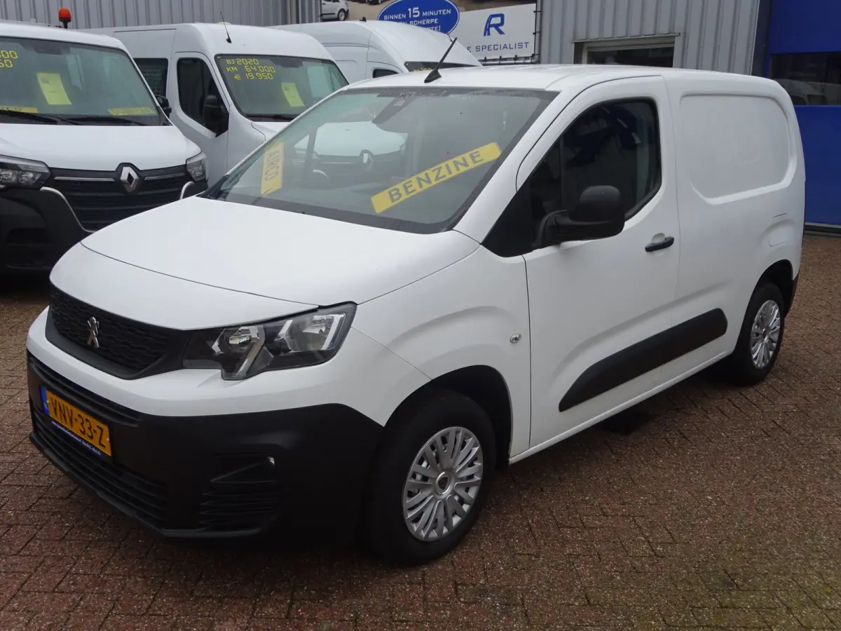 1.2 PureTech Pro BENZINE AIRCO NAVI CRUISE CONTROL PDC SCHUIFDEUR