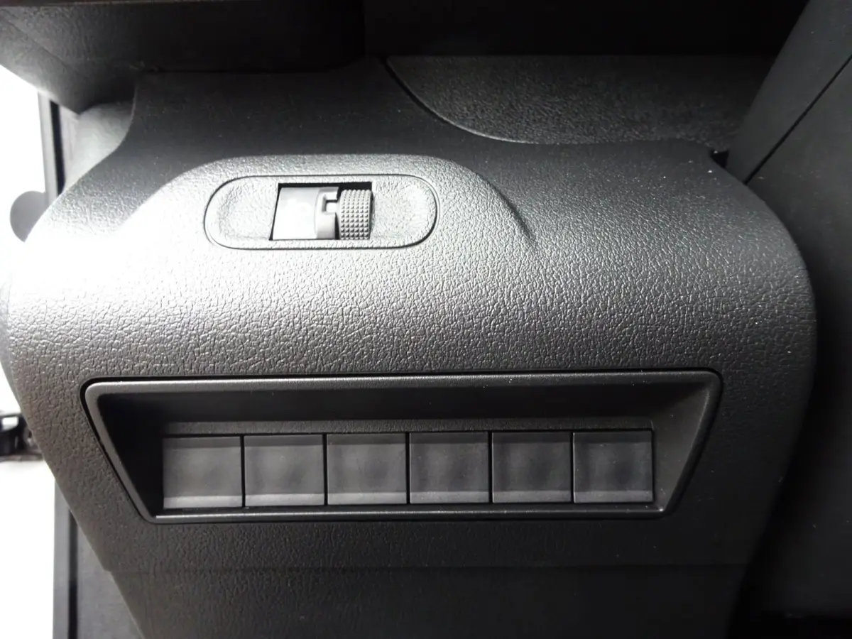 1.2 PureTech Pro BENZINE AIRCO NAVI CRUISE CONTROL PDC SCHUIFDEUR