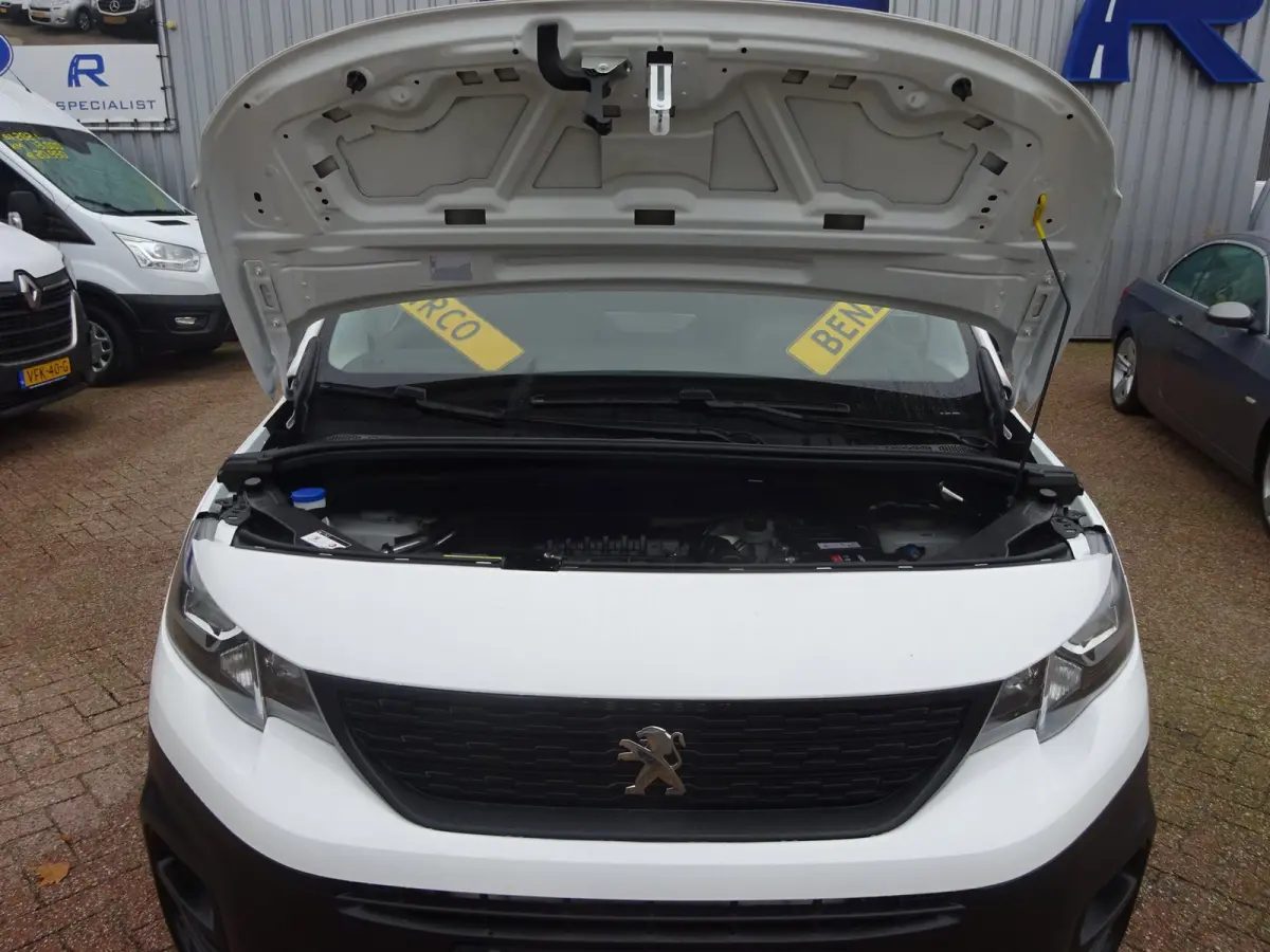 1.2 PureTech Pro BENZINE AIRCO NAVI CRUISE CONTROL PDC SCHUIFDEUR