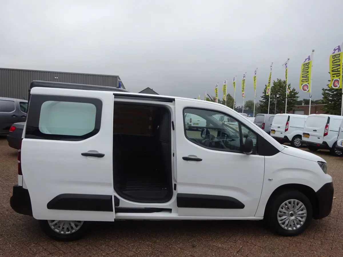 1.2 PureTech Pro BENZINE AIRCO NAVI CRUISE CONTROL PDC SCHUIFDEUR
