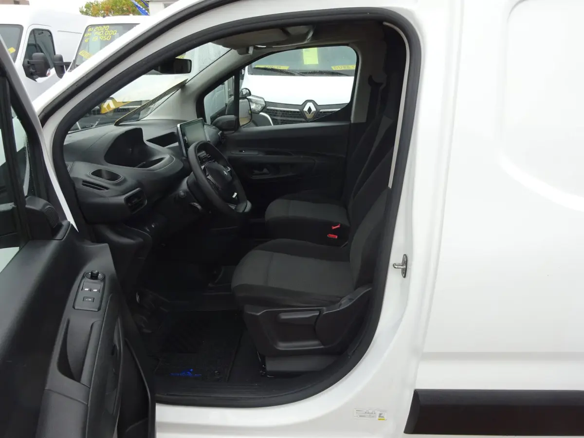 1.2 PureTech Pro BENZINE AIRCO NAVI CRUISE CONTROL PDC SCHUIFDEUR