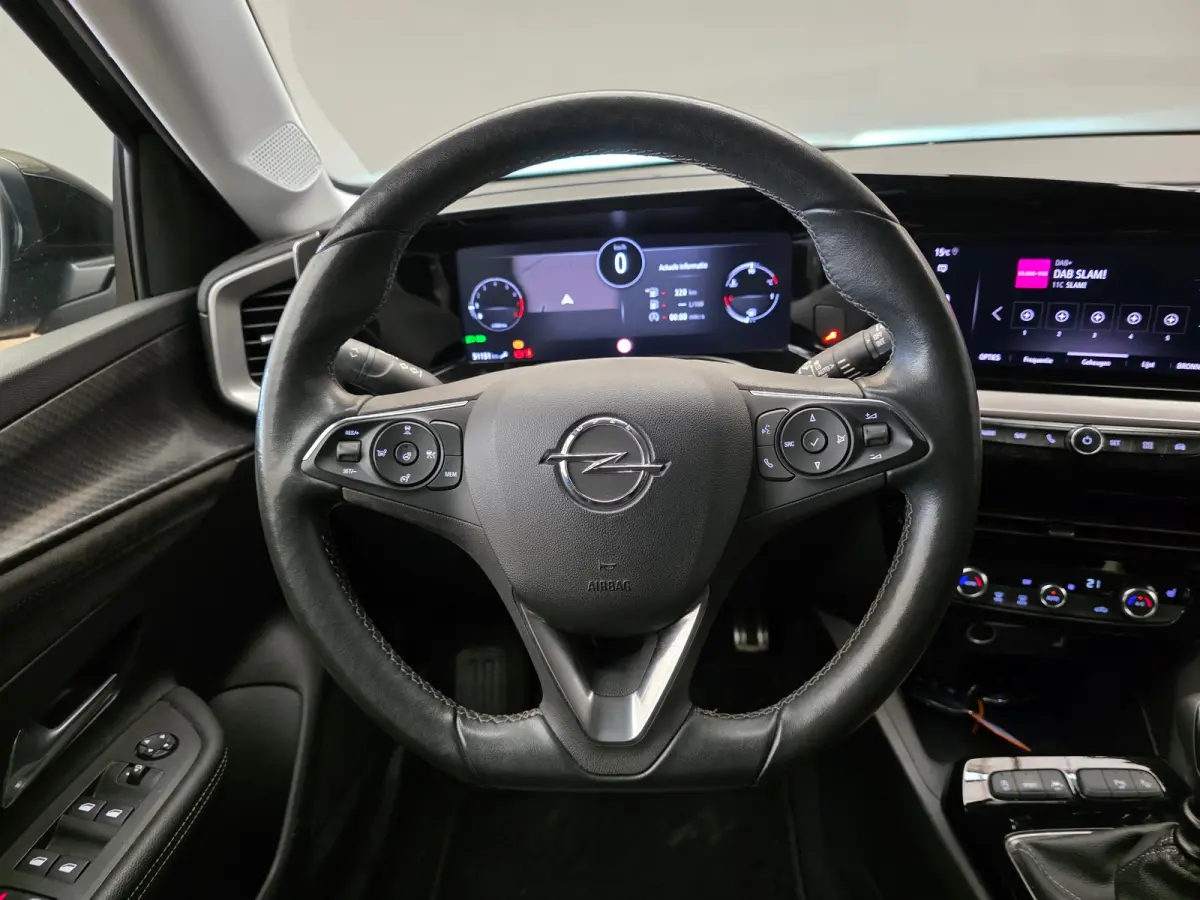1.2 Turbo Ultimate Alcantara | Stuur & Stoelverwarming | Camera | 18" Lichtmetaal | Carplay | Climate | Cruise | LED | Achteruitrijcamera | Alcantara bekleding | Apple Carplay/Android Auto|t