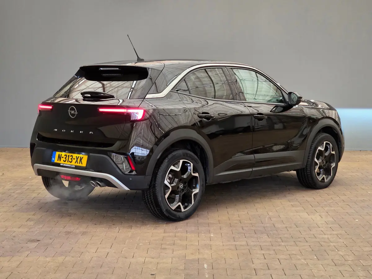 1.2 Turbo Ultimate Alcantara | Stuur & Stoelverwarming | Camera | 18" Lichtmetaal | Carplay | Climate | Cruise | LED | Achteruitrijcamera | Alcantara bekleding | Apple Carplay/Android Auto|t