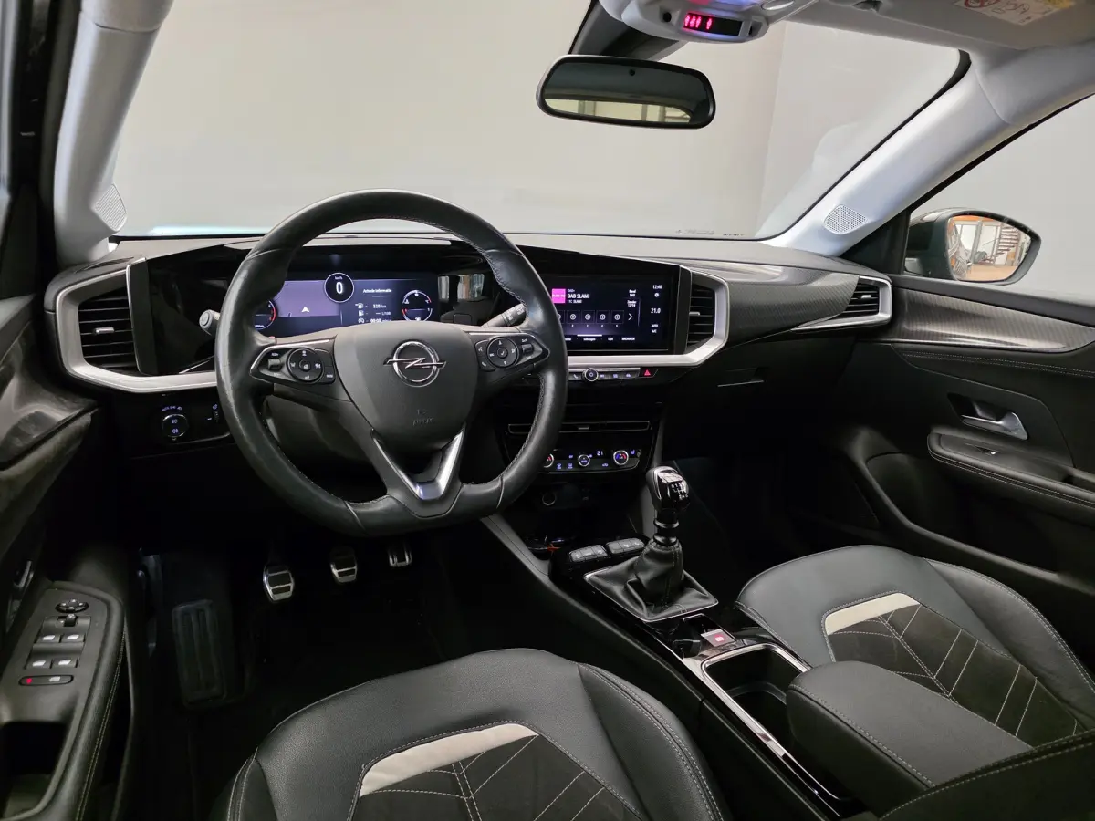 1.2 Turbo Ultimate Alcantara | Stuur & Stoelverwarming | Camera | 18" Lichtmetaal | Carplay | Climate | Cruise | LED | Achteruitrijcamera | Alcantara bekleding | Apple Carplay/Android Auto|t