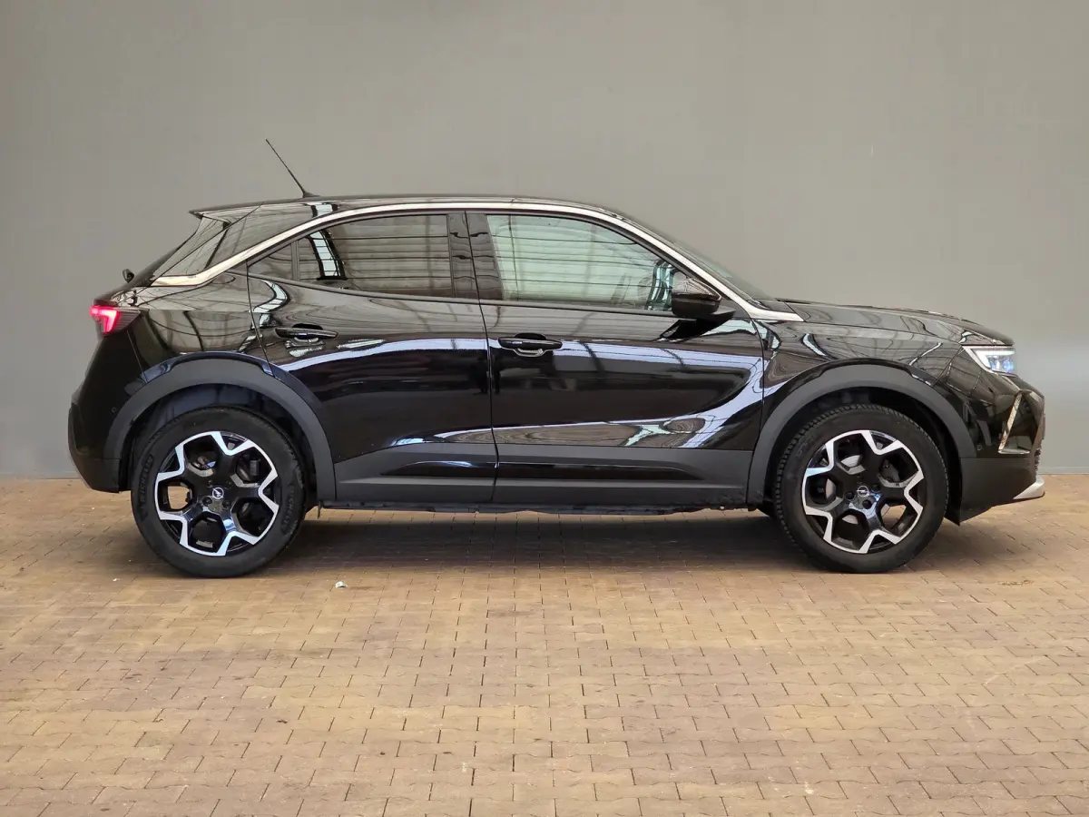 1.2 Turbo Ultimate Alcantara | Stuur & Stoelverwarming | Camera | 18" Lichtmetaal | Carplay | Climate | Cruise | LED | Achteruitrijcamera | Alcantara bekleding | Apple Carplay/Android Auto|t