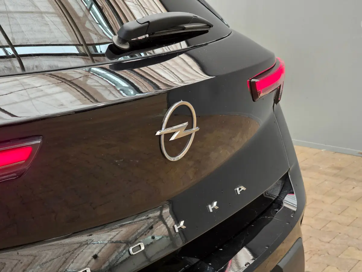 1.2 Turbo Ultimate Alcantara | Stuur & Stoelverwarming | Camera | 18" Lichtmetaal | Carplay | Climate | Cruise | LED | Achteruitrijcamera | Alcantara bekleding | Apple Carplay/Android Auto|t
