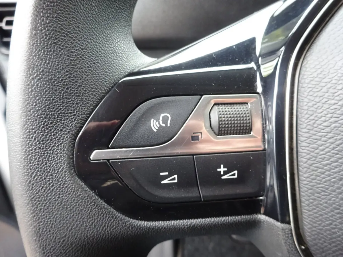 1.2 PureTech Pro BENZINE AIRCO NAVI CRUISE CONTROL PDC SCHUIFDEUR