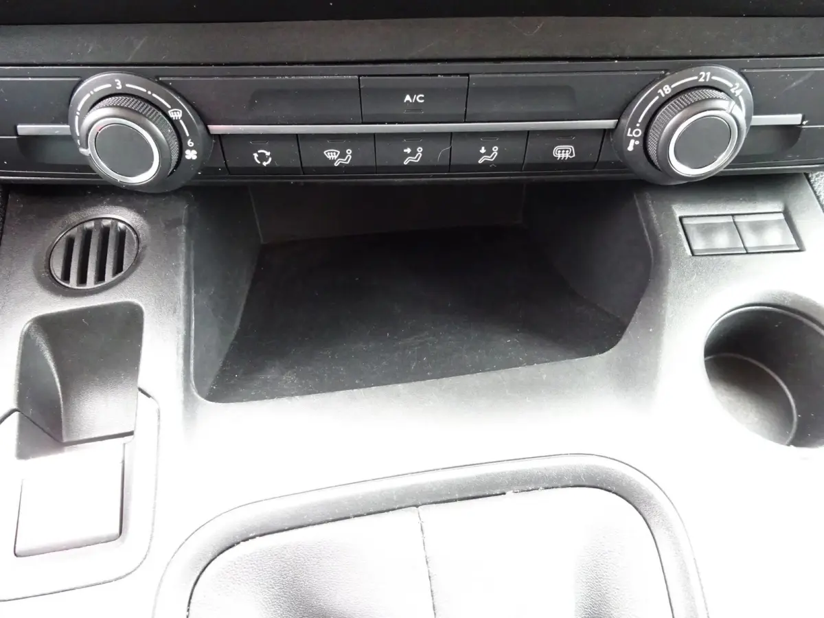 1.2 PureTech Pro BENZINE AIRCO NAVI CRUISE CONTROL PDC SCHUIFDEUR