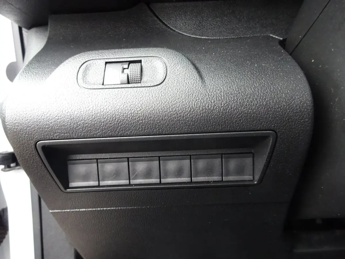 1.2 PureTech Pro BENZINE AIRCO NAVI CRUISE CONTROL PDC SCHUIFDEUR
