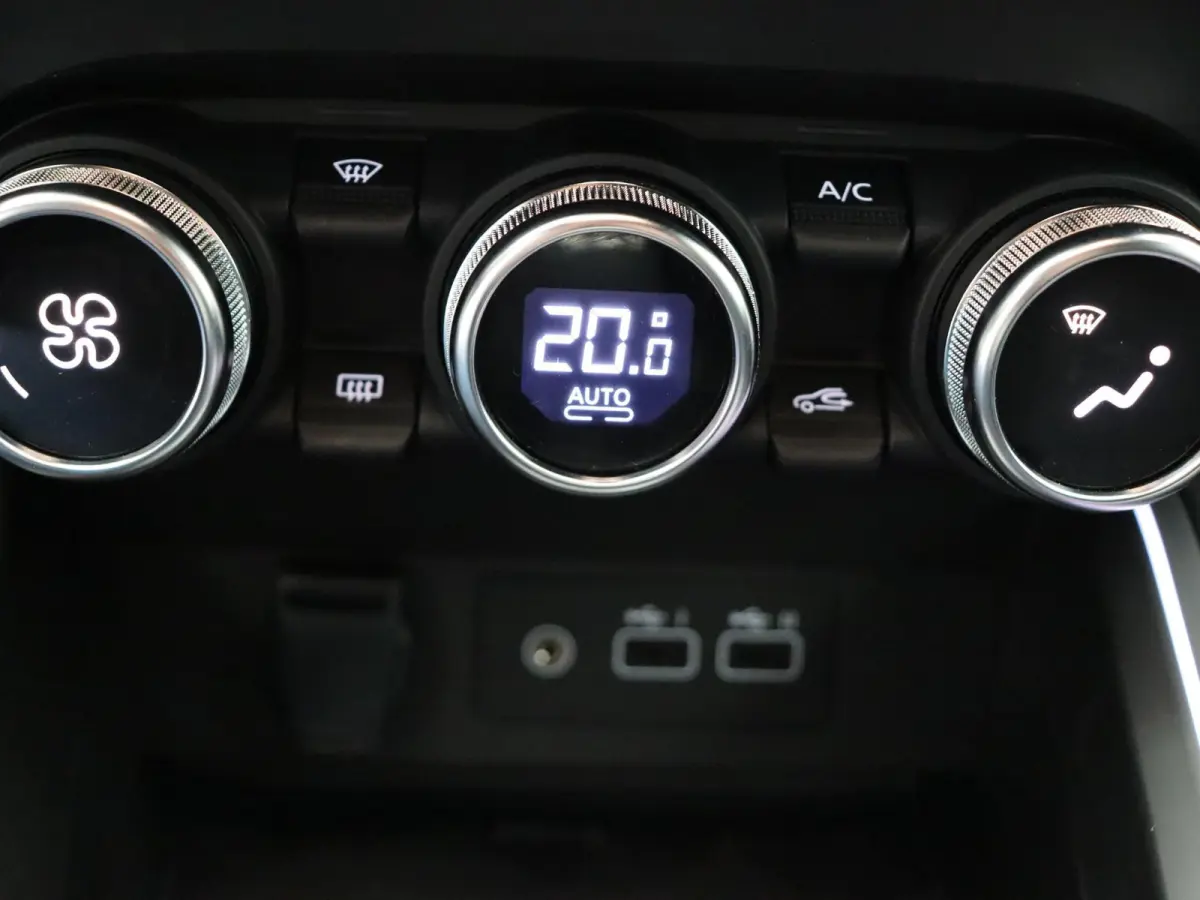E-Tech Full Hybrid 145pk esprit Alpine | Stoel- en stuurwielverwarming | 360 graden camera | 17" lichmetalen velgen | Adaptive Cruise control |