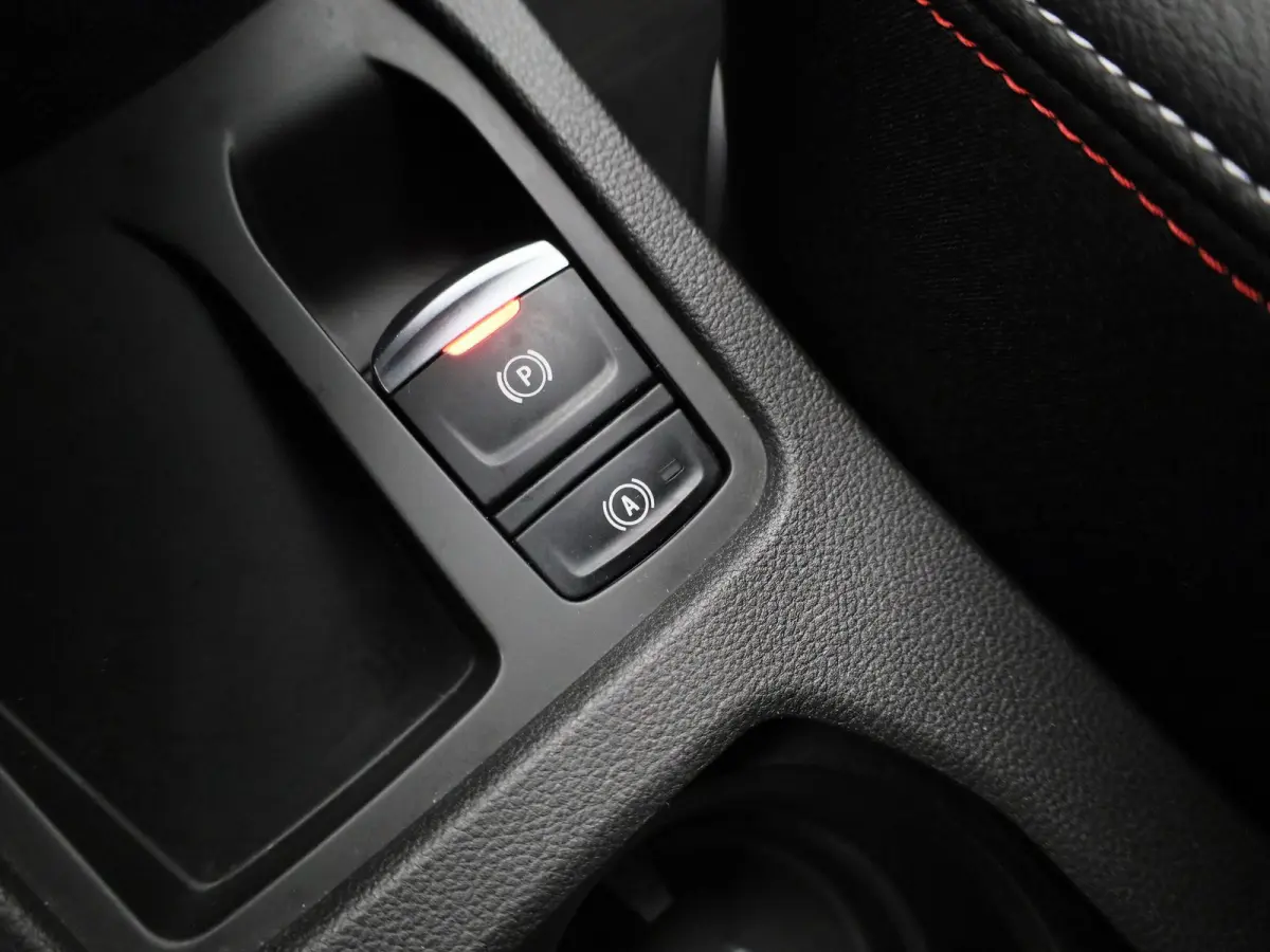 1.0 TCe R.S. Line | Apple Carplay / Android Auto | 360 Camera | Stoelverwarming | Lichtmetalen Velgen |
