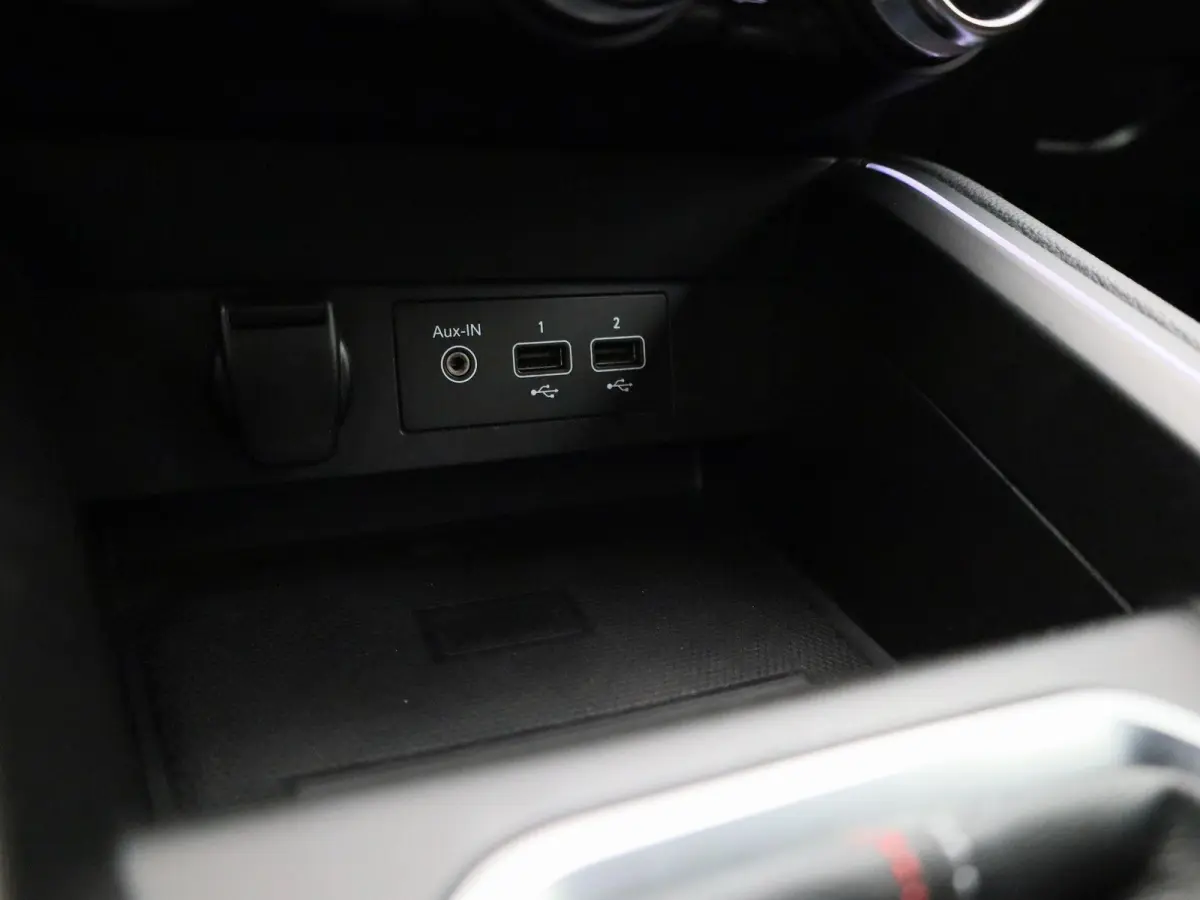 1.0 TCe R.S. Line | Apple Carplay / Android Auto | 360 Camera | Stoelverwarming | Lichtmetalen Velgen |