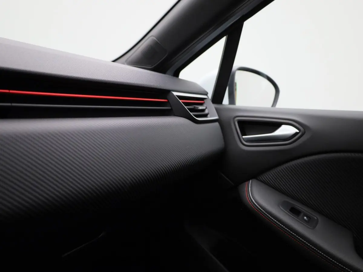 1.0 TCe R.S. Line | Apple Carplay / Android Auto | 360 Camera | Stoelverwarming | Lichtmetalen Velgen |