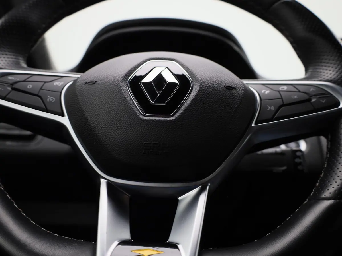 1.0 TCe R.S. Line | Apple Carplay / Android Auto | 360 Camera | Stoelverwarming | Lichtmetalen Velgen |