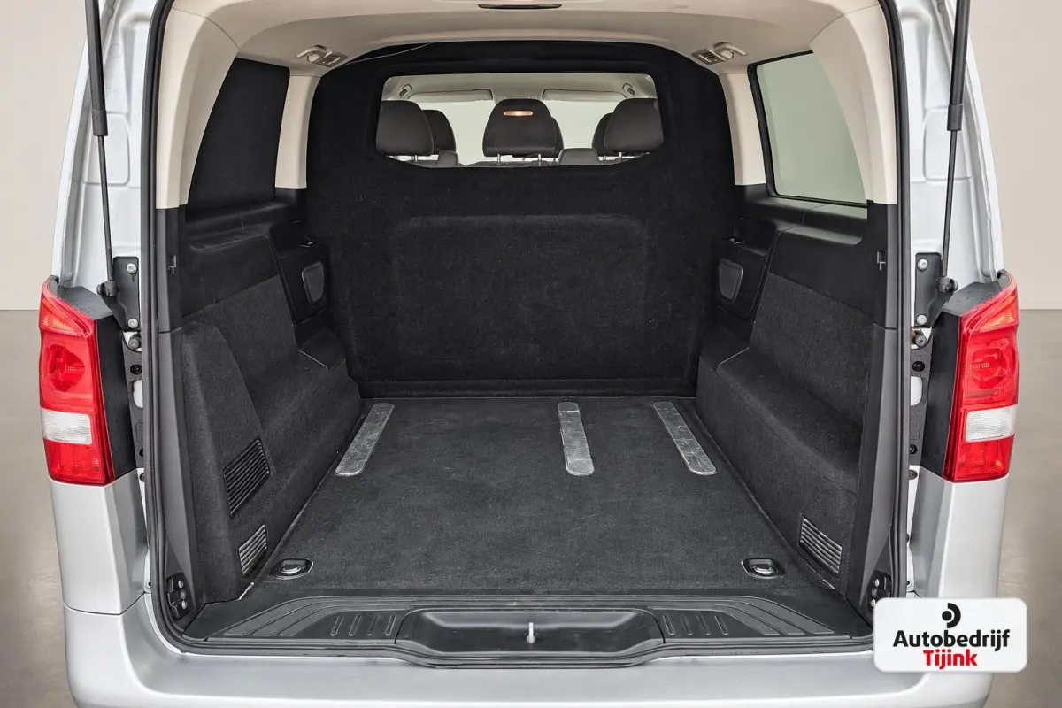 116 CDI Extra Lang DC Comfort | Automaat | 6-persoons | Trekhaak | Camera | Cruise | PDC |