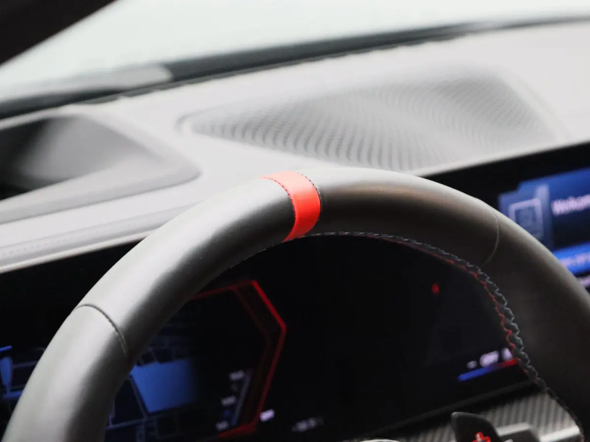 M3 xDrive Competition | Innovation Pack | Stuurwielrand verwarmd | M Carbon-keramische remmen | Stoelventilatie | Driving Assistant Professional | Harman Kardon