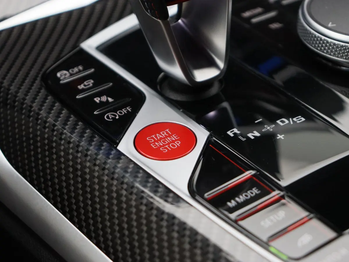 M3 xDrive Competition | Innovation Pack | Stuurwielrand verwarmd | M Carbon-keramische remmen | Stoelventilatie | Driving Assistant Professional | Harman Kardon