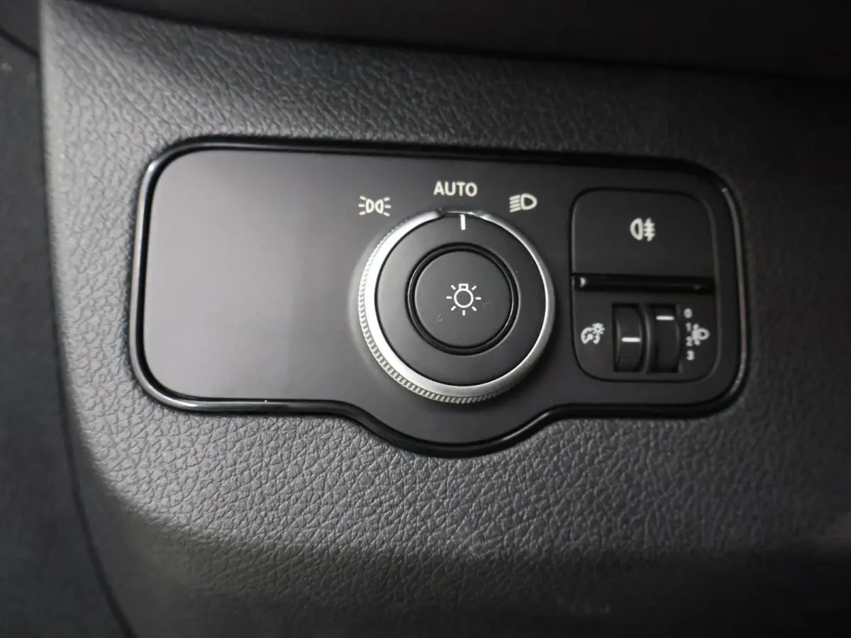 317 CDI | AUT. | L3 H2 | PARKEERCAMERA | AIRCO | 3-ZITS | NAVIGATIE | CERTIFIED