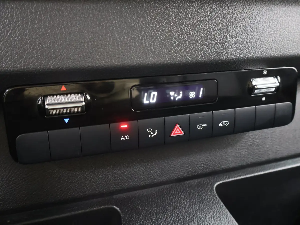 317 CDI | AUT. | L3 H2 | PARKEERCAMERA | AIRCO | 3-ZITS | NAVIGATIE | CERTIFIED
