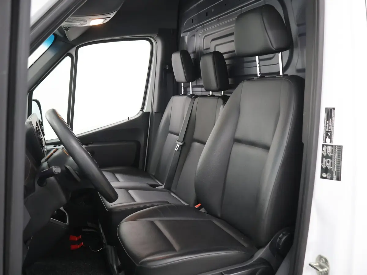 317 CDI | AUT. | L3 H2 | PARKEERCAMERA | AIRCO | 3-ZITS | NAVIGATIE | CERTIFIED