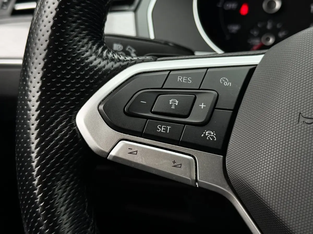 1.4 TSI PHEV GTE | Trekhaak | IQ Light | Massage | Travel Assist | Dodehoek | Dealer onderhouden