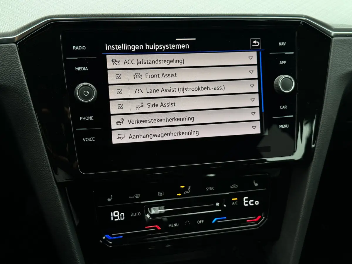 1.4 TSI PHEV GTE | Trekhaak | IQ Light | Massage | Travel Assist | Dodehoek | Dealer onderhouden