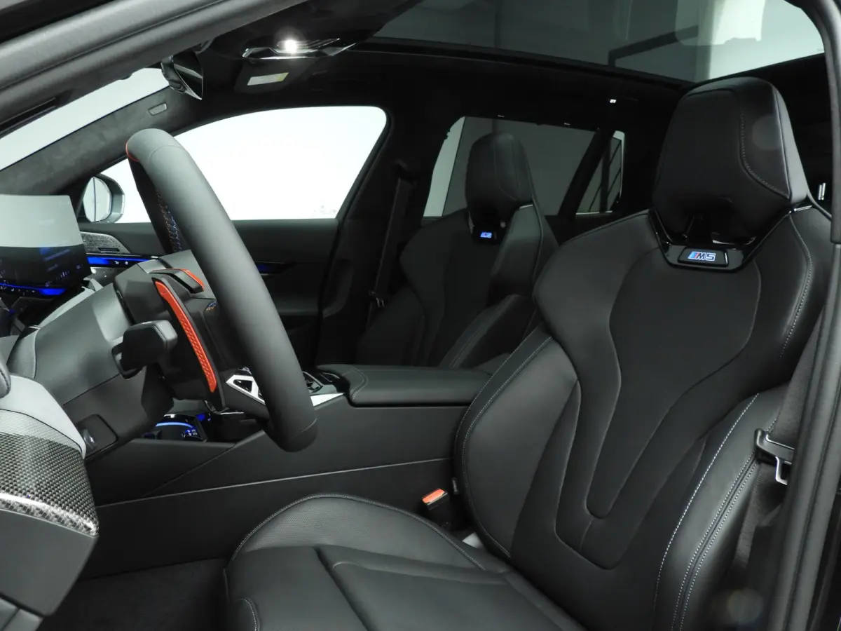 Touring M driver's Pack | Comfort Pack | Panoramadak | Bowers & Wilkins