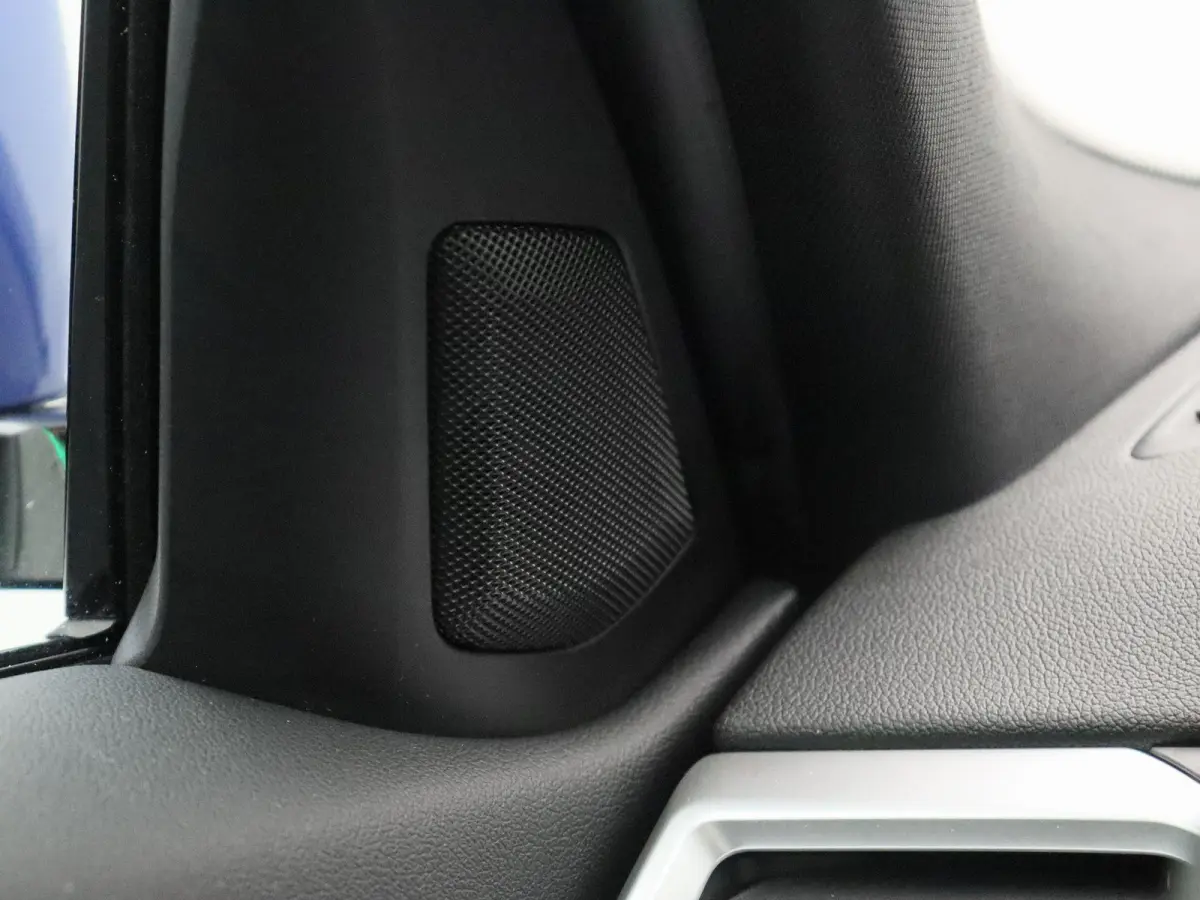 320i M Sportpakket | Comfort Pack | Trekhaak | Schuifdak | DAB | HiFi | 18''