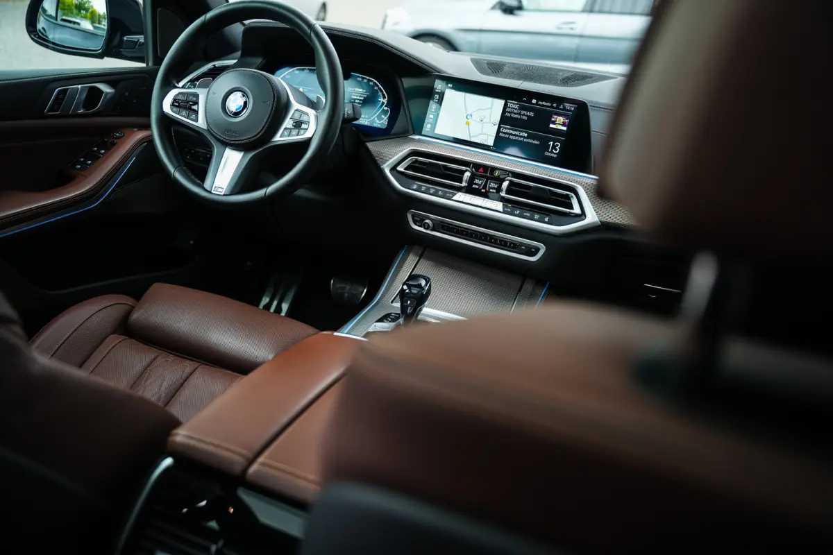 xDrive45e 395 pk High Executive M-Sportpakket/ Pano-Dak/ Harman&Kardon/ Nachtzicht/ Sport-Stoelen/ Stoel.Verw+Koeling/ Laser/ Head-Up/ 360-Camera/ Massage/ Adap.Cruise/ 22'' LMV