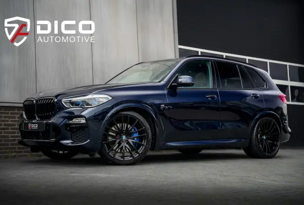 xDrive45e 395 pk High Executive M-Sportpakket/ Pano-Dak/ Harman&Kardon/ Nachtzicht/ Sport-Stoelen/ Stoel.Verw+Koeling/ Laser/ Head-Up/ 360-Camera/ Massage/ Adap.Cruise/ 22'' LMV