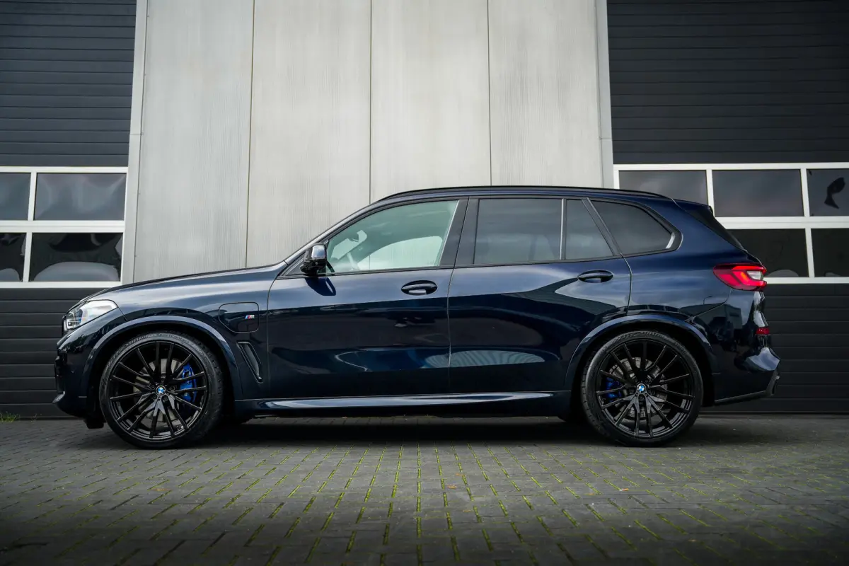 xDrive45e 395 pk High Executive M-Sportpakket/ Pano-Dak/ Harman&Kardon/ Nachtzicht/ Sport-Stoelen/ Stoel.Verw+Koeling/ Laser/ Head-Up/ 360-Camera/ Massage/ Adap.Cruise/ 22'' LMV