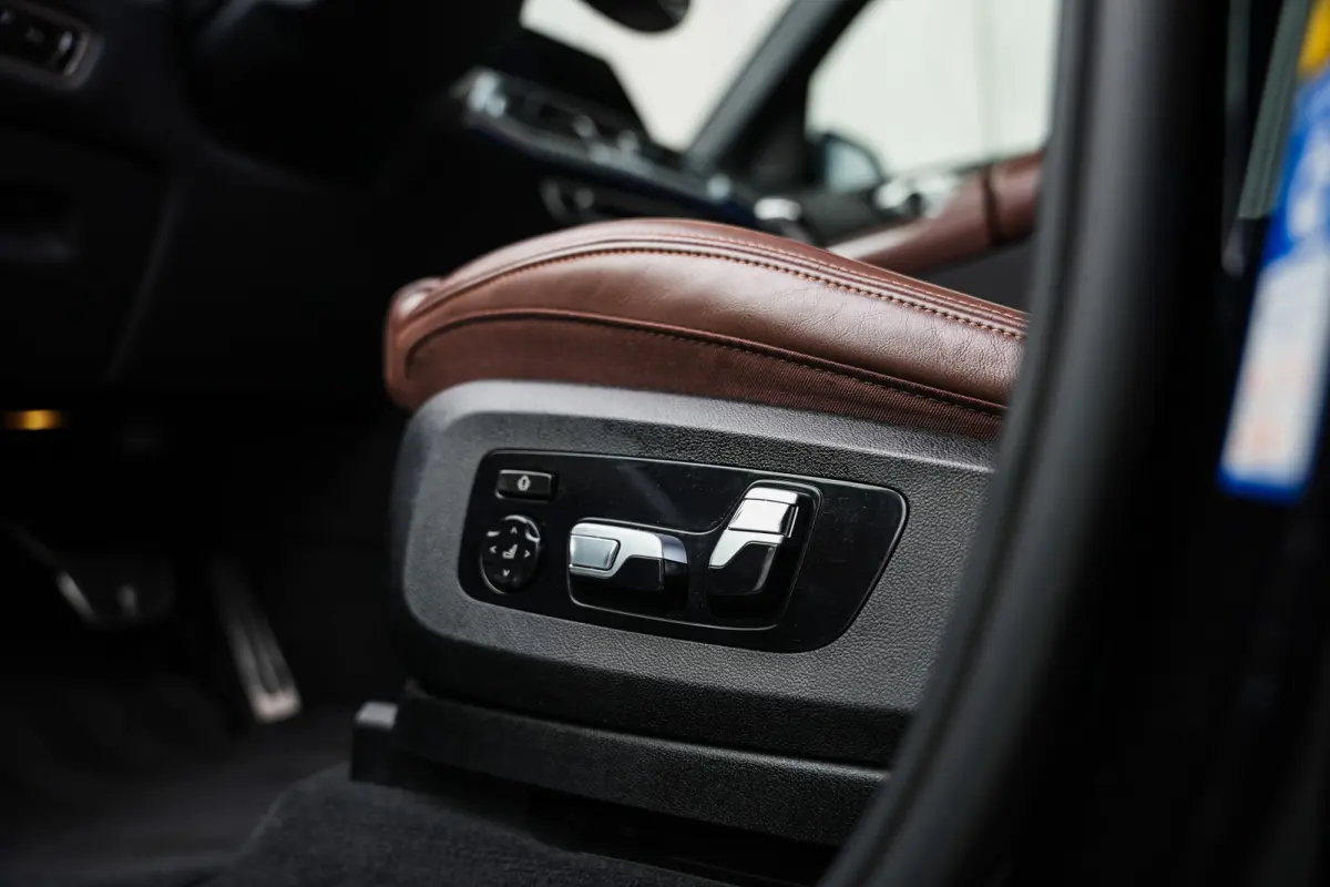 xDrive45e 395 pk High Executive M-Sportpakket/ Pano-Dak/ Harman&Kardon/ Nachtzicht/ Sport-Stoelen/ Stoel.Verw+Koeling/ Laser/ Head-Up/ 360-Camera/ Massage/ Adap.Cruise/ 22'' LMV