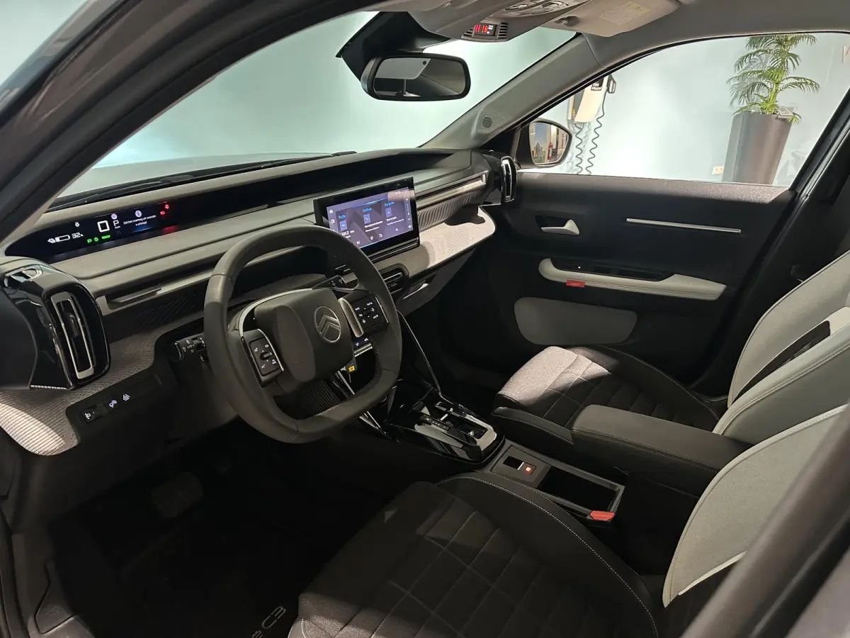 Max 113pk 44 kWh | Hoge instap | Parkeercamera | Navigatie | Apple Carplay - Android auto