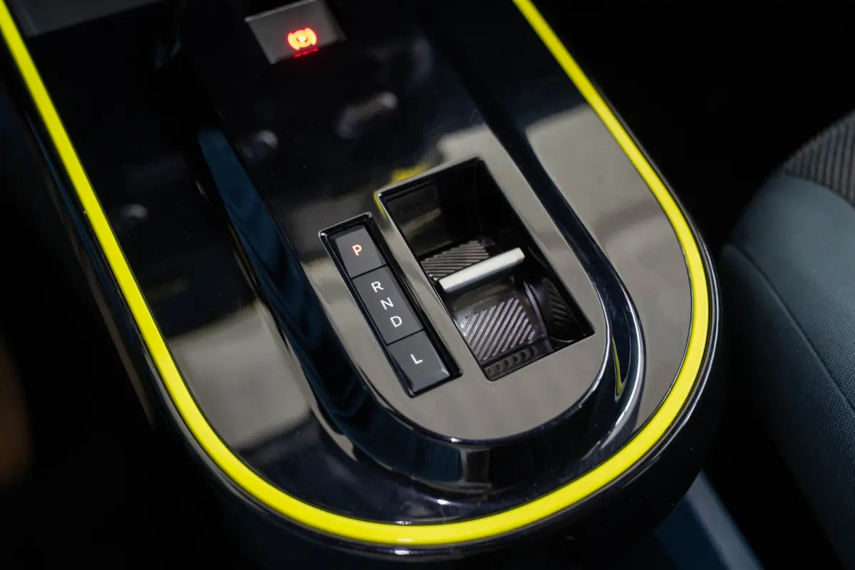 1.2 Hybrid ICON | Apple Carplay & Android Auto | Lichtmetalen velgen | Parkeersensoren | Cruise Controle | Airco |
