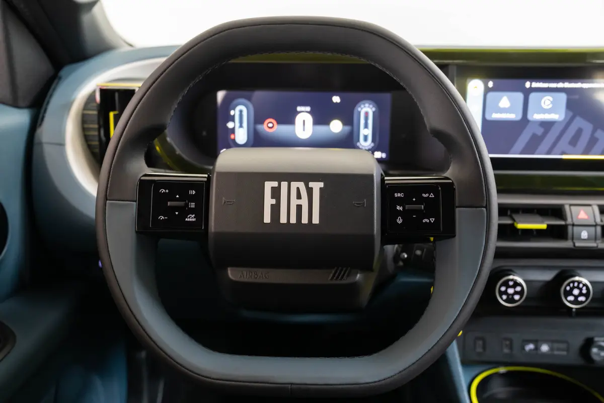 1.2 Hybrid ICON | Apple Carplay & Android Auto | Lichtmetalen velgen | Parkeersensoren | Cruise Controle | Airco |
