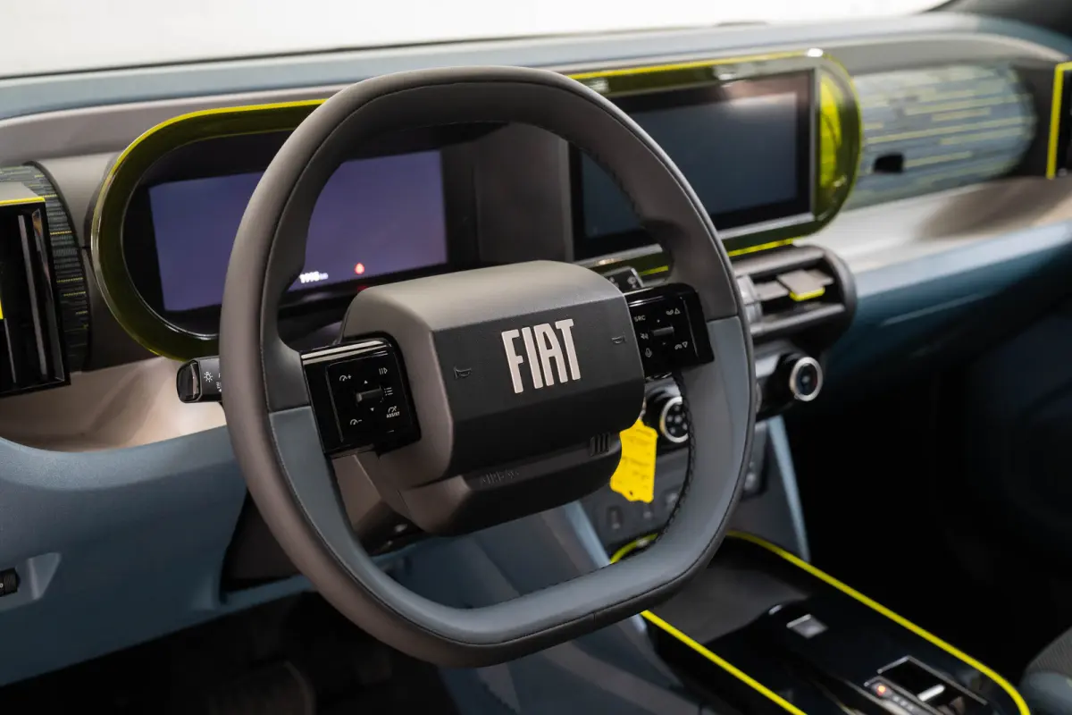 1.2 Hybrid ICON | Apple Carplay & Android Auto | Lichtmetalen velgen | Parkeersensoren | Cruise Controle | Airco |