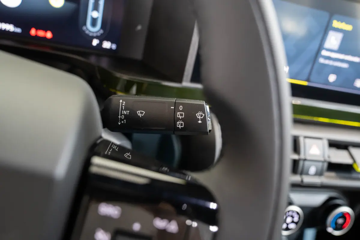 1.2 Hybrid ICON | Apple Carplay & Android Auto | Lichtmetalen velgen | Parkeersensoren | Cruise Controle | Airco |
